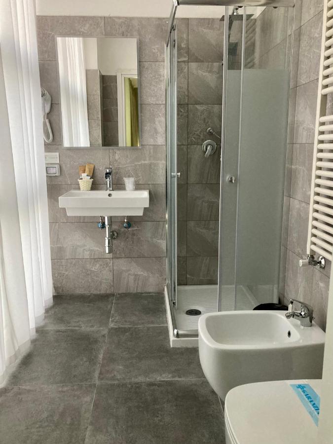Hotel Primo Campi Bisenzio Bagian luar foto