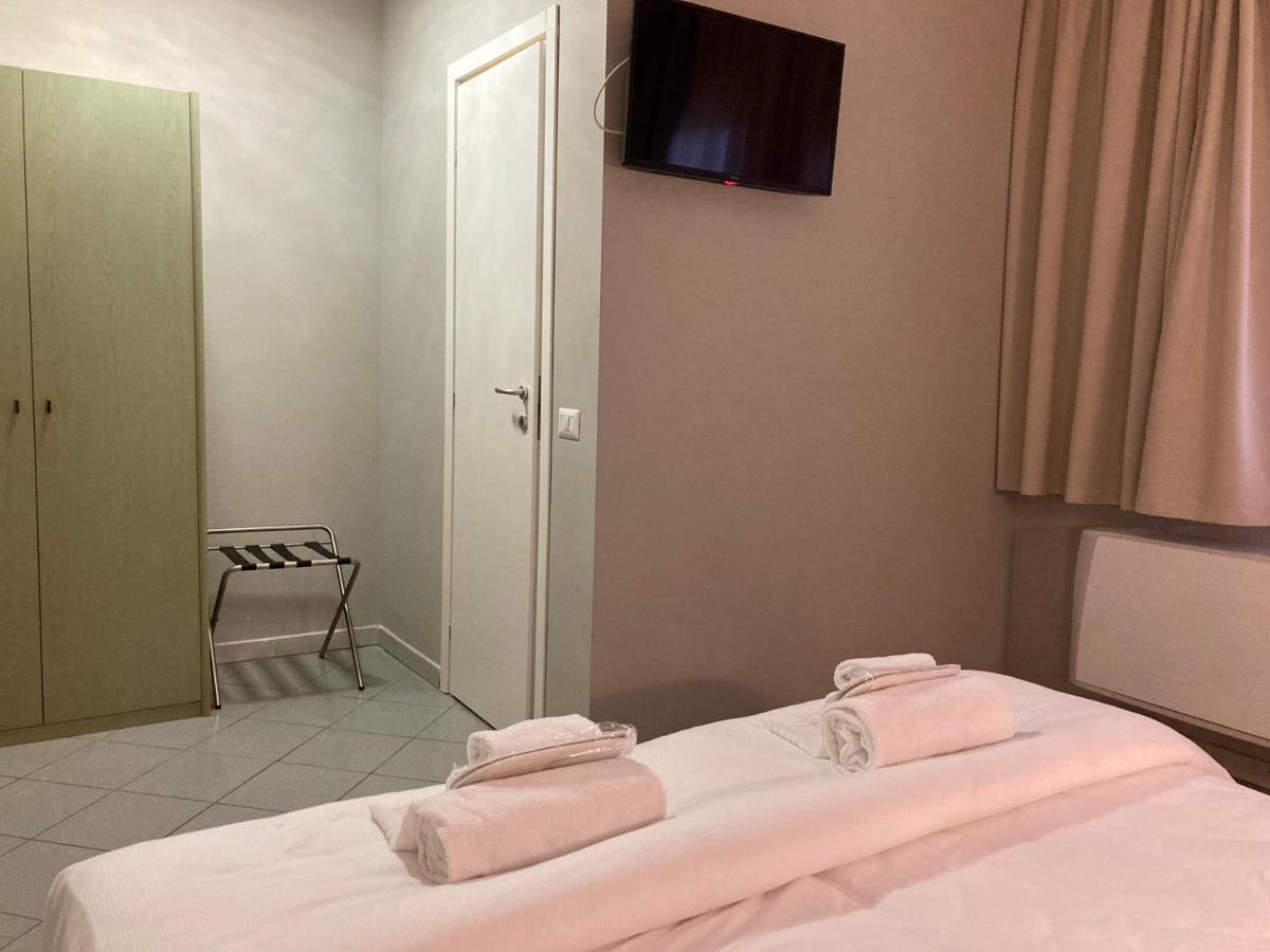 Hotel Primo Campi Bisenzio Bagian luar foto