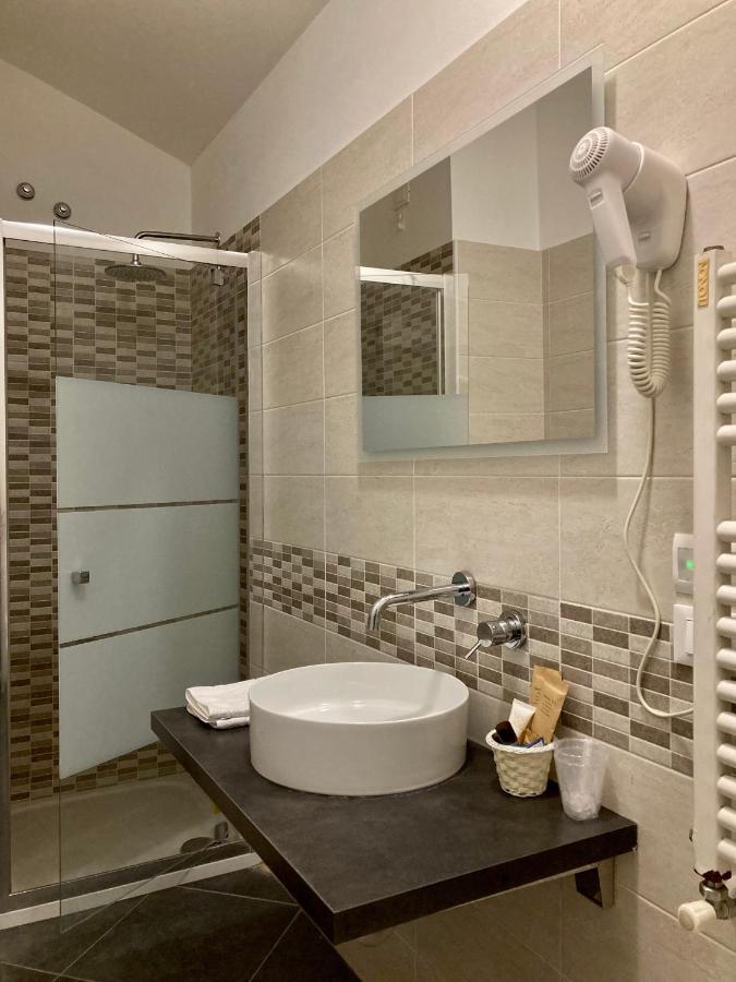 Hotel Primo Campi Bisenzio Bagian luar foto