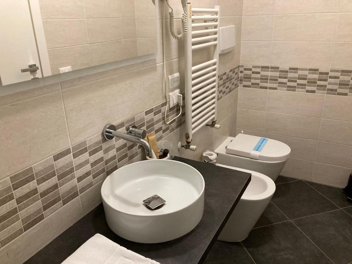 Hotel Primo Campi Bisenzio Bagian luar foto